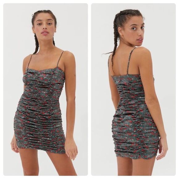 Urban Outfitters - Iris Satin Rushed Mini Dress 👗 Red Florals - Picture 1 of 6